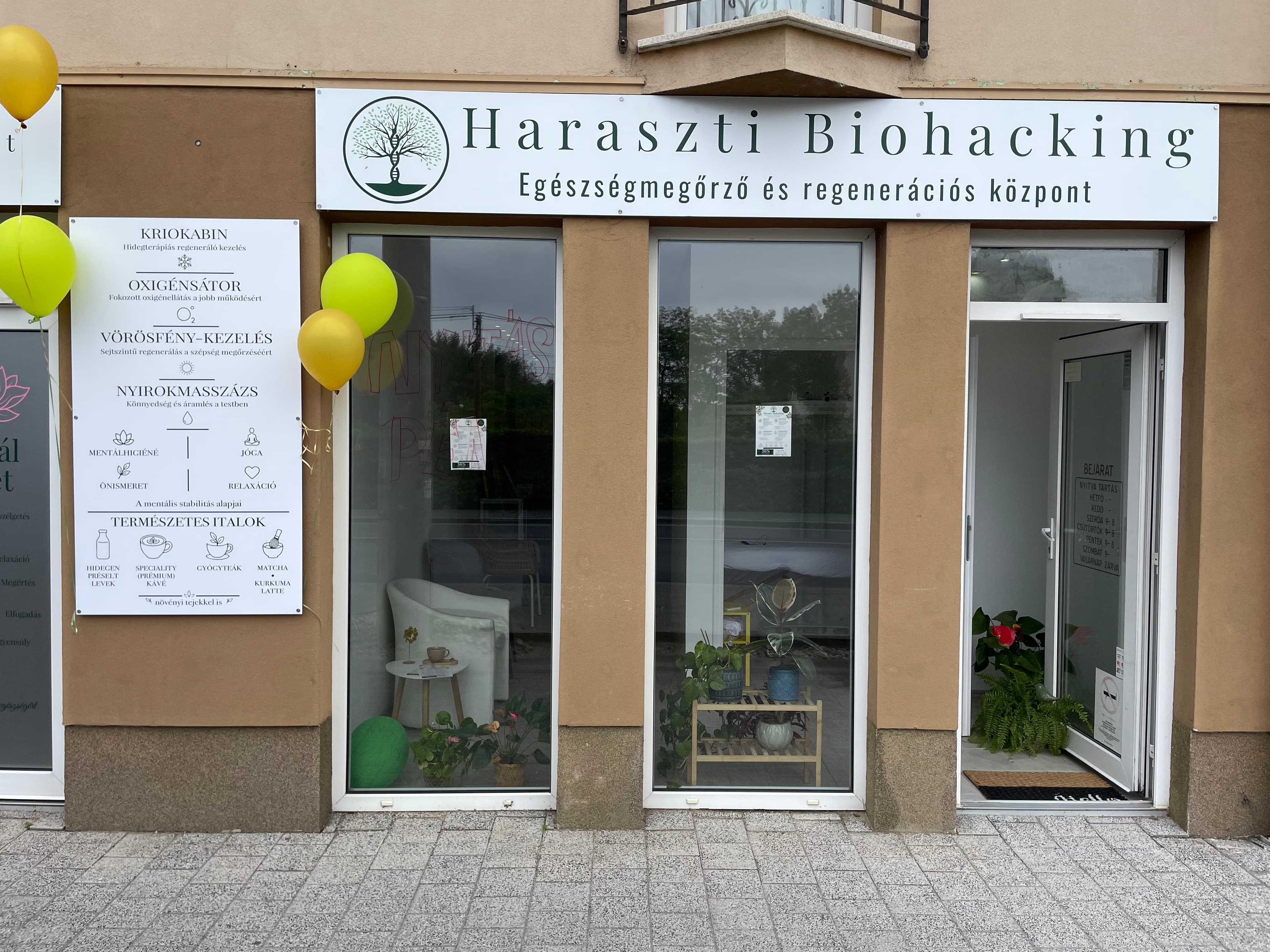 Haraszti Biohacking üzlet bejárata